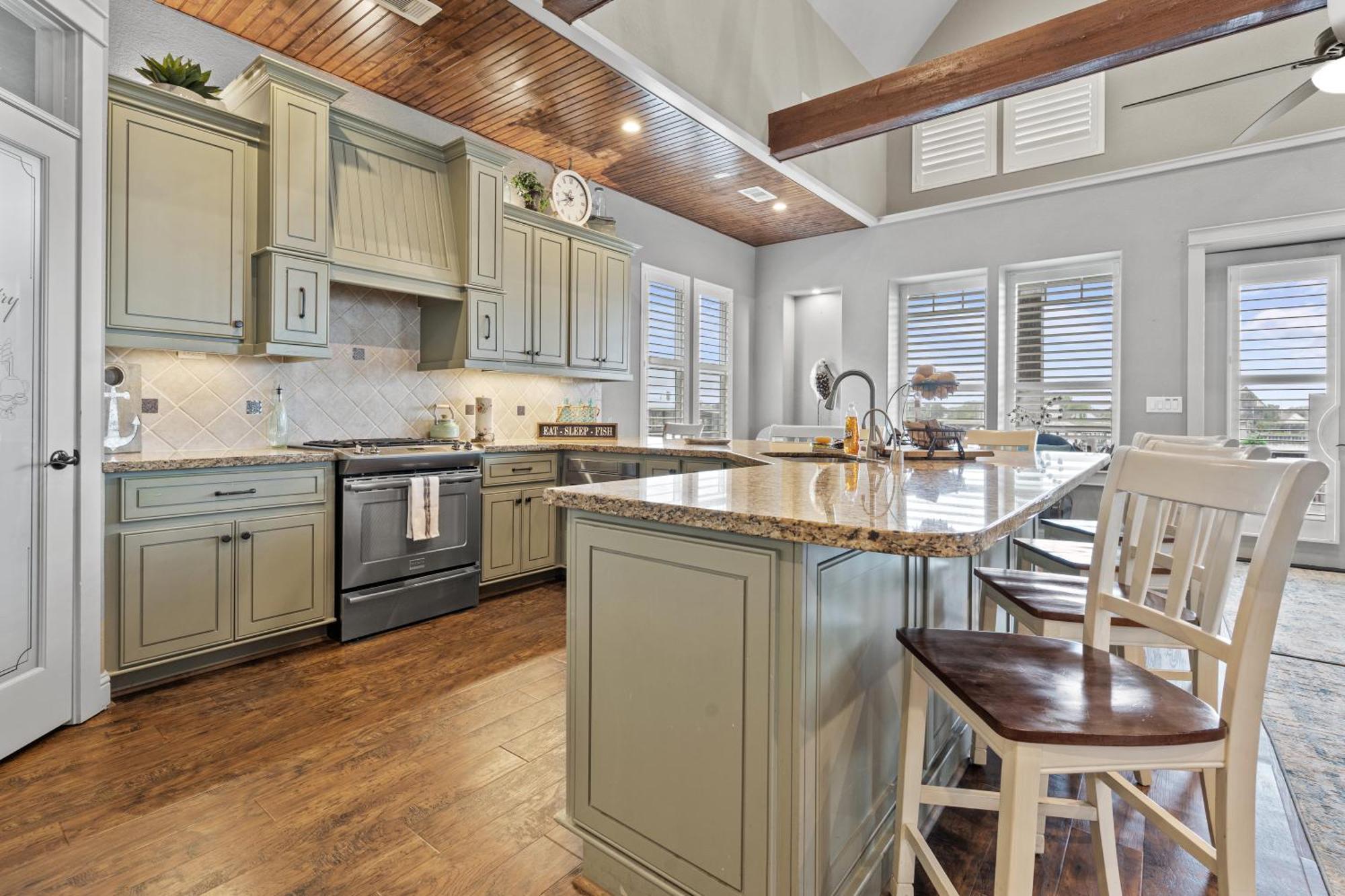 Luxury Waterfront Home Family And Pet Friendly Near Surfside Beach 11 Mins Фріпорт Екстер'єр фото