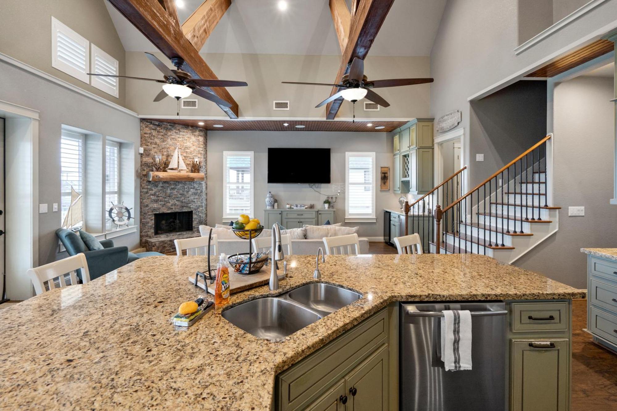 Luxury Waterfront Home Family And Pet Friendly Near Surfside Beach 11 Mins Фріпорт Екстер'єр фото
