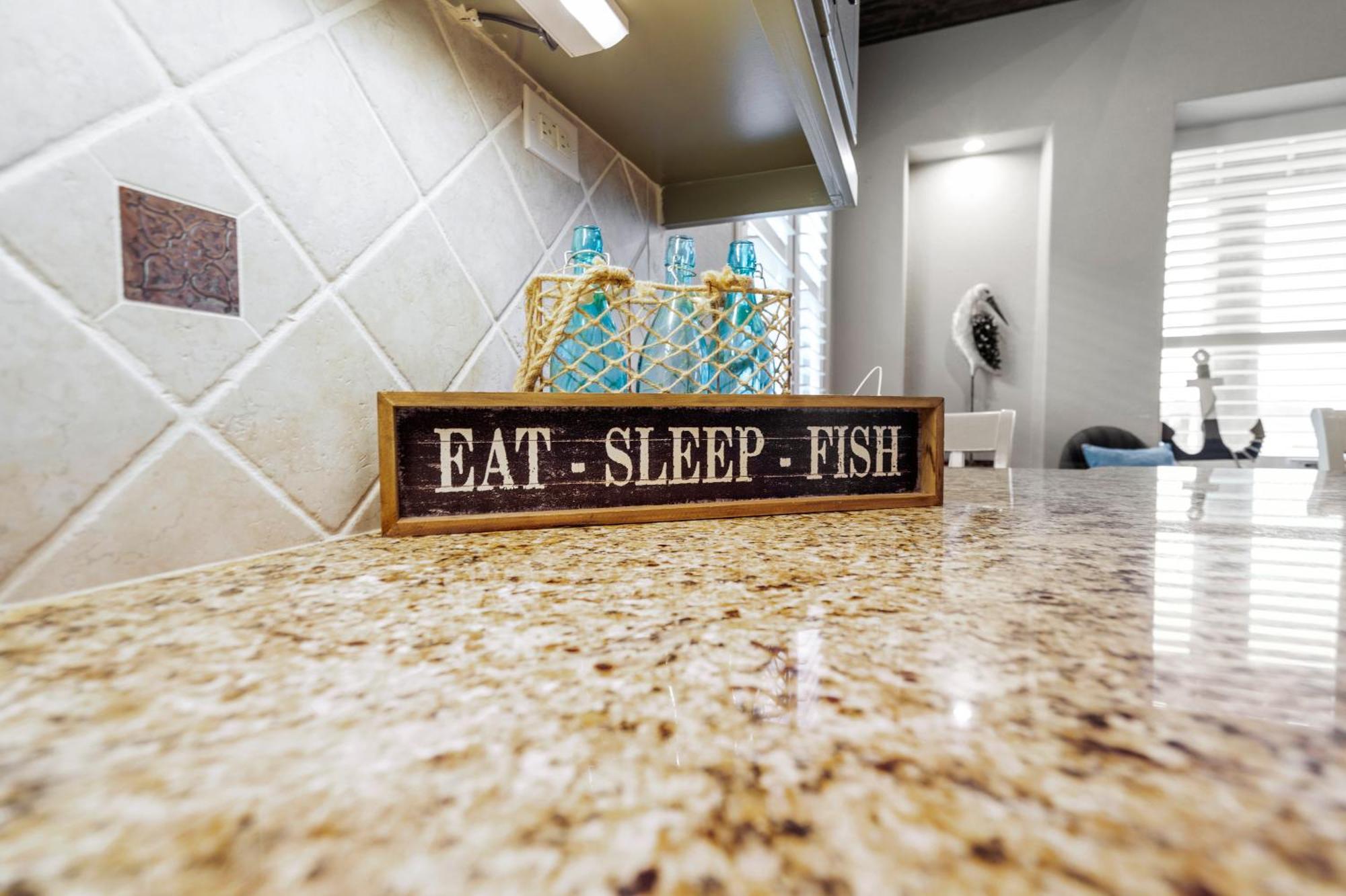 Luxury Waterfront Home Family And Pet Friendly Near Surfside Beach 11 Mins Фріпорт Екстер'єр фото